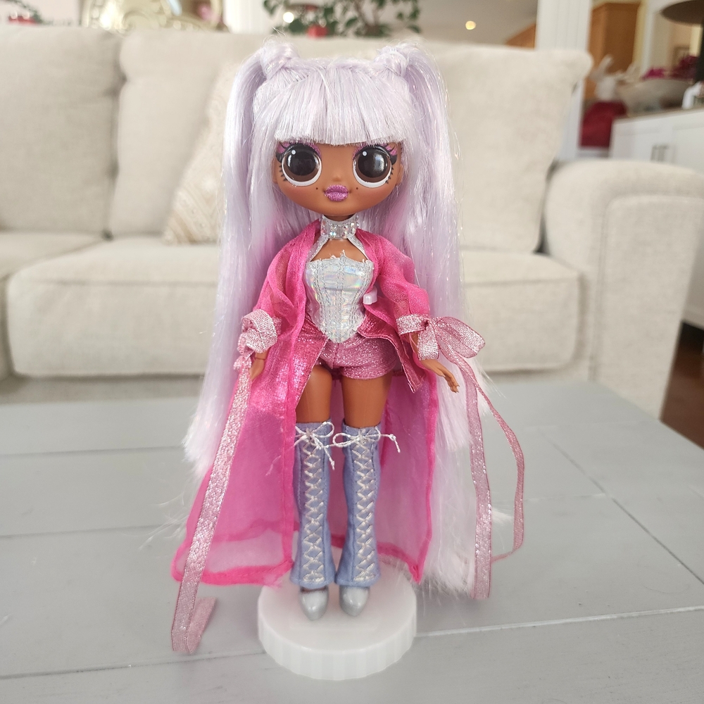 MGA LOL OMG! Fashion Doll LOL Surprise Remix Kitty K Long White Hair Beautiful